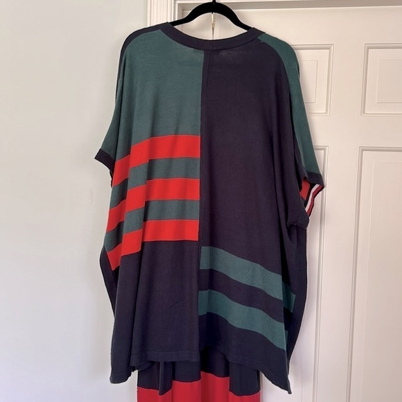 RUGBY Tommy Hilfiger Knit Cape Stripes Arm Holes 32” Length - Picture 5 of 10